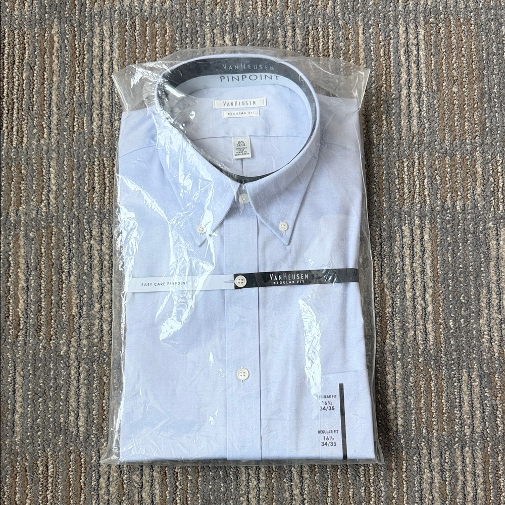 NIP Van Heusen Light Blue Pinpoint Dress Shirt - Button-Down